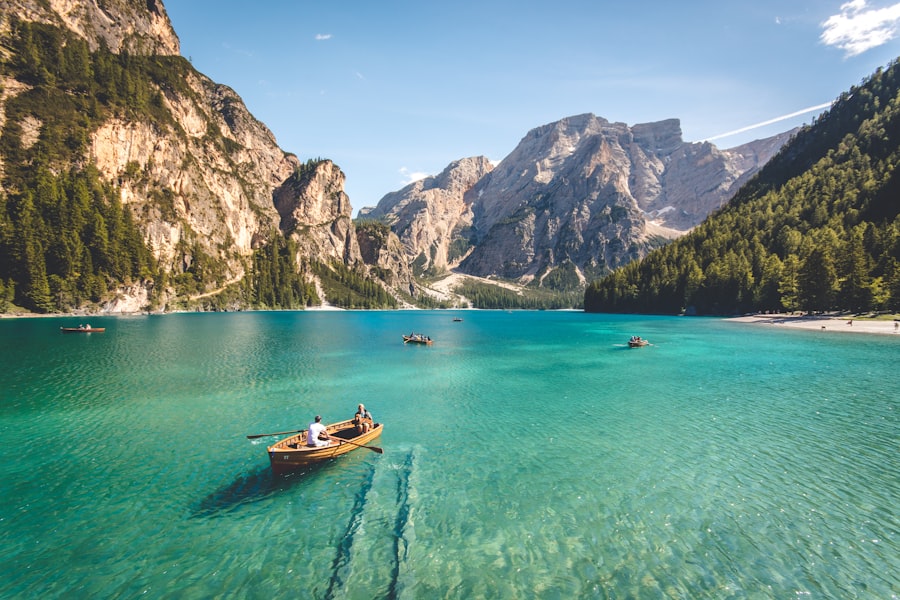 Lago di montagna, paesaggio calmo